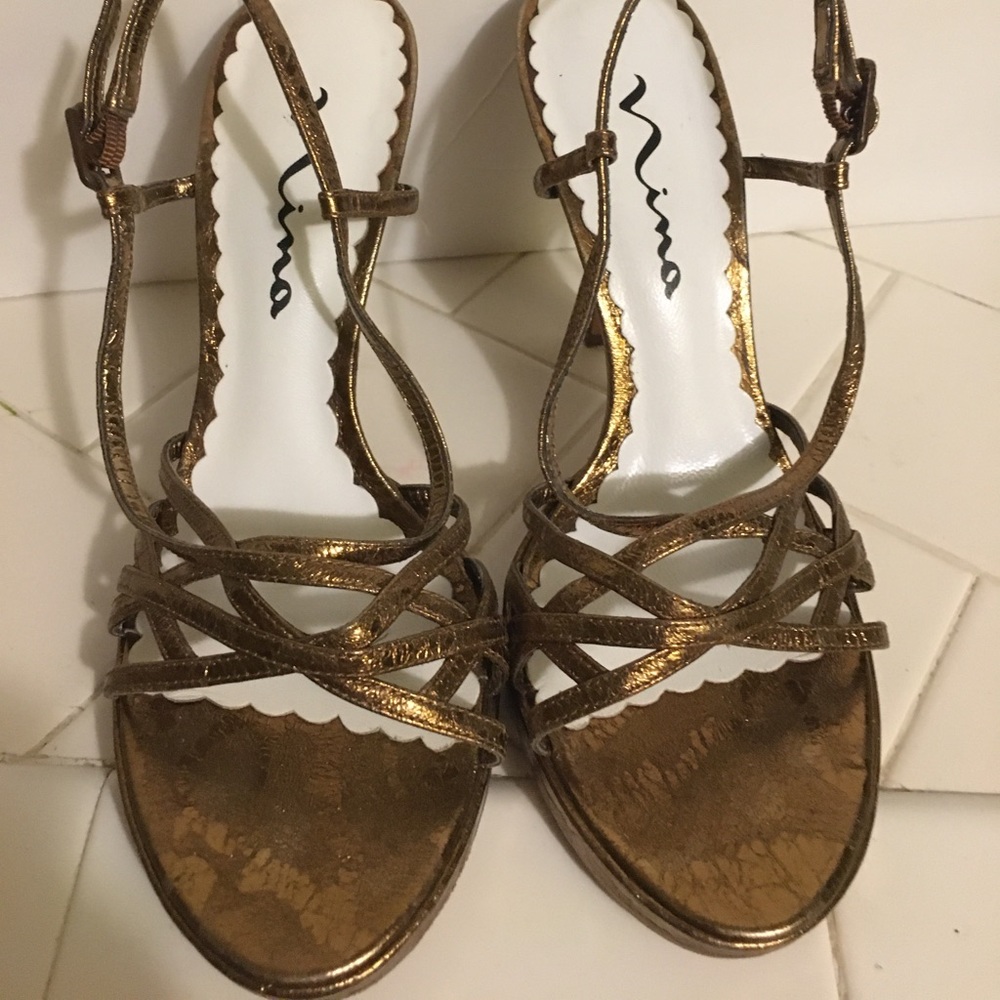 Nina Copper/Gold Heels Size 6M.